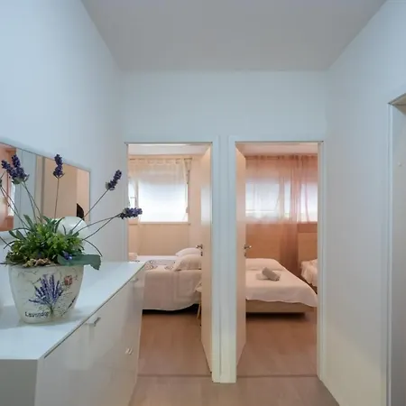 Апартаменты Mirjana