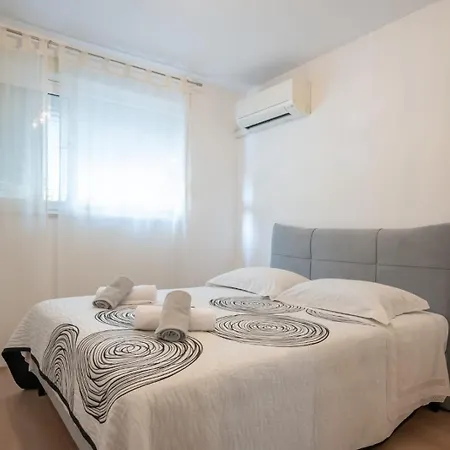 Apartament Mirjana *